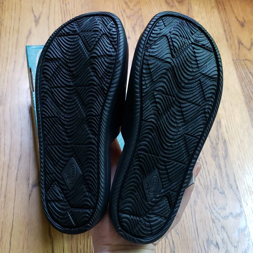 NIB Chaco Chillos Slide Sandal In Black Kids Size 3